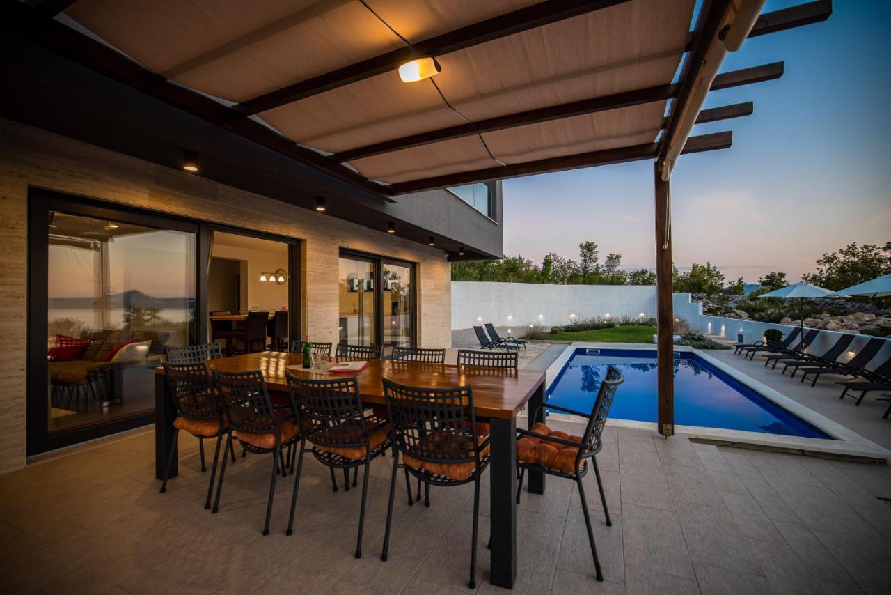 Royal Promons - Heated Pool Villa Starigrad Paklenica Exterior photo