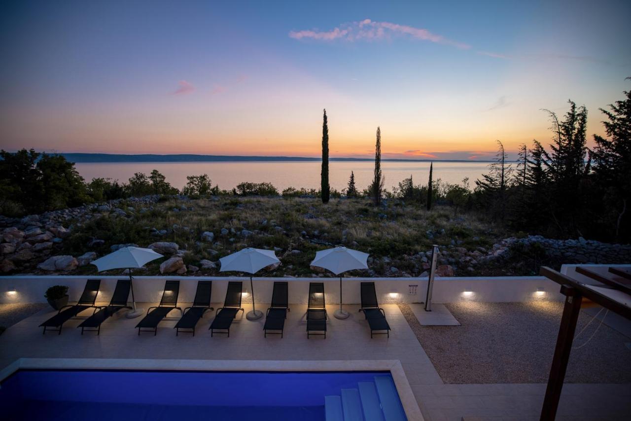 Royal Promons - Heated Pool Villa Starigrad Paklenica Exterior photo